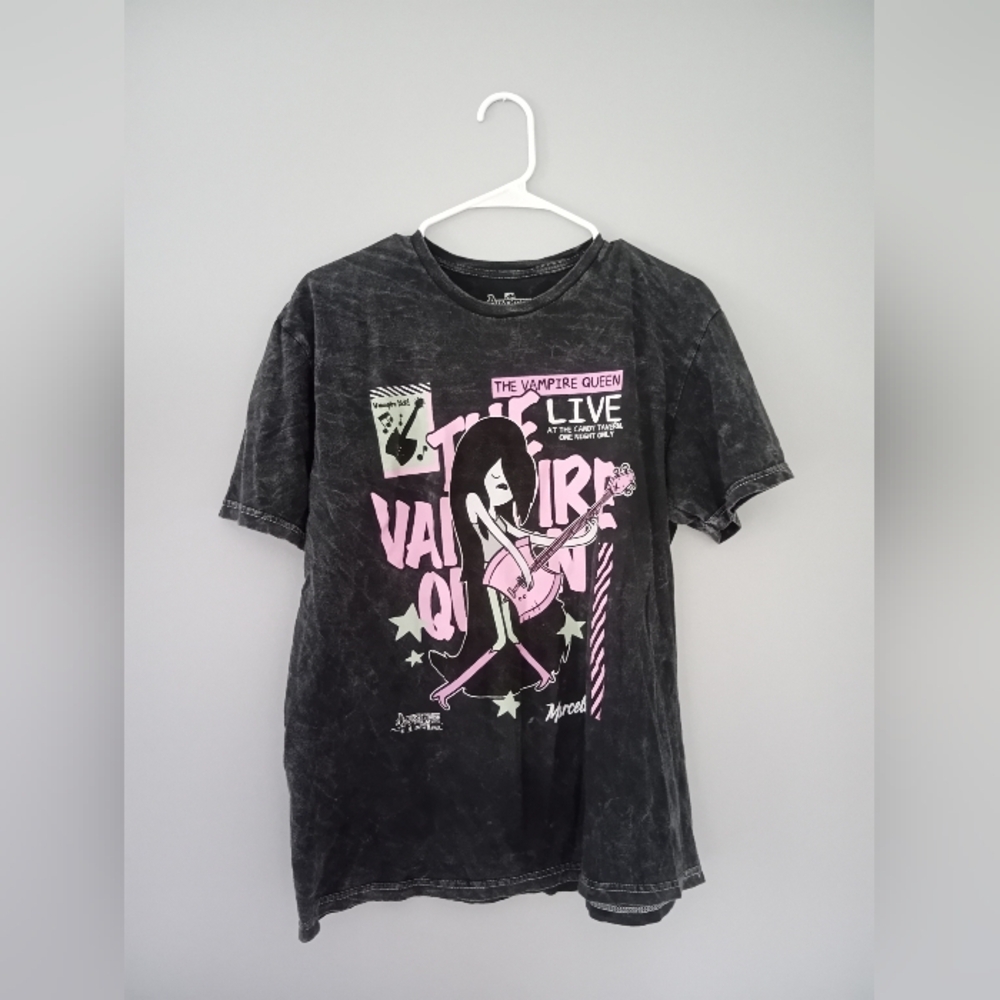 adventure time graphic tee m